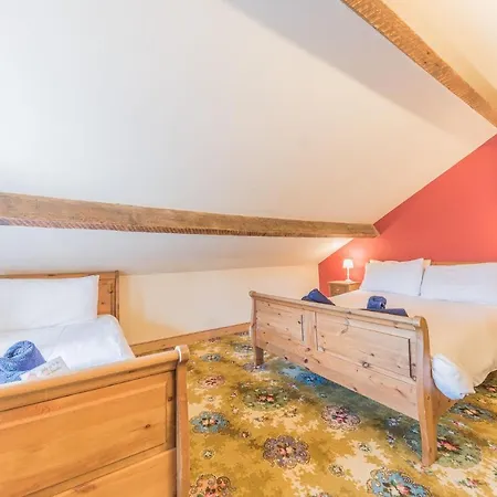 1 Dixon Ground Holiday home